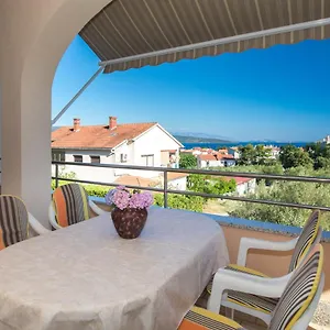 apartmani-paradiso.primorje-gorskikotar.com/